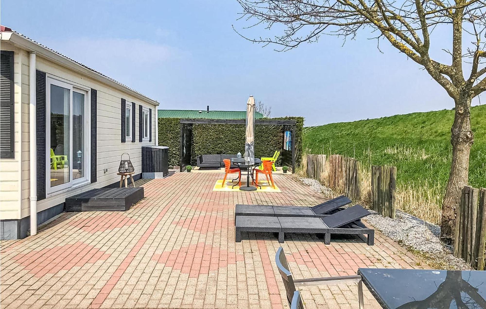 Beautiful Home In Sint-Annaland With Kitchen Exterior photo